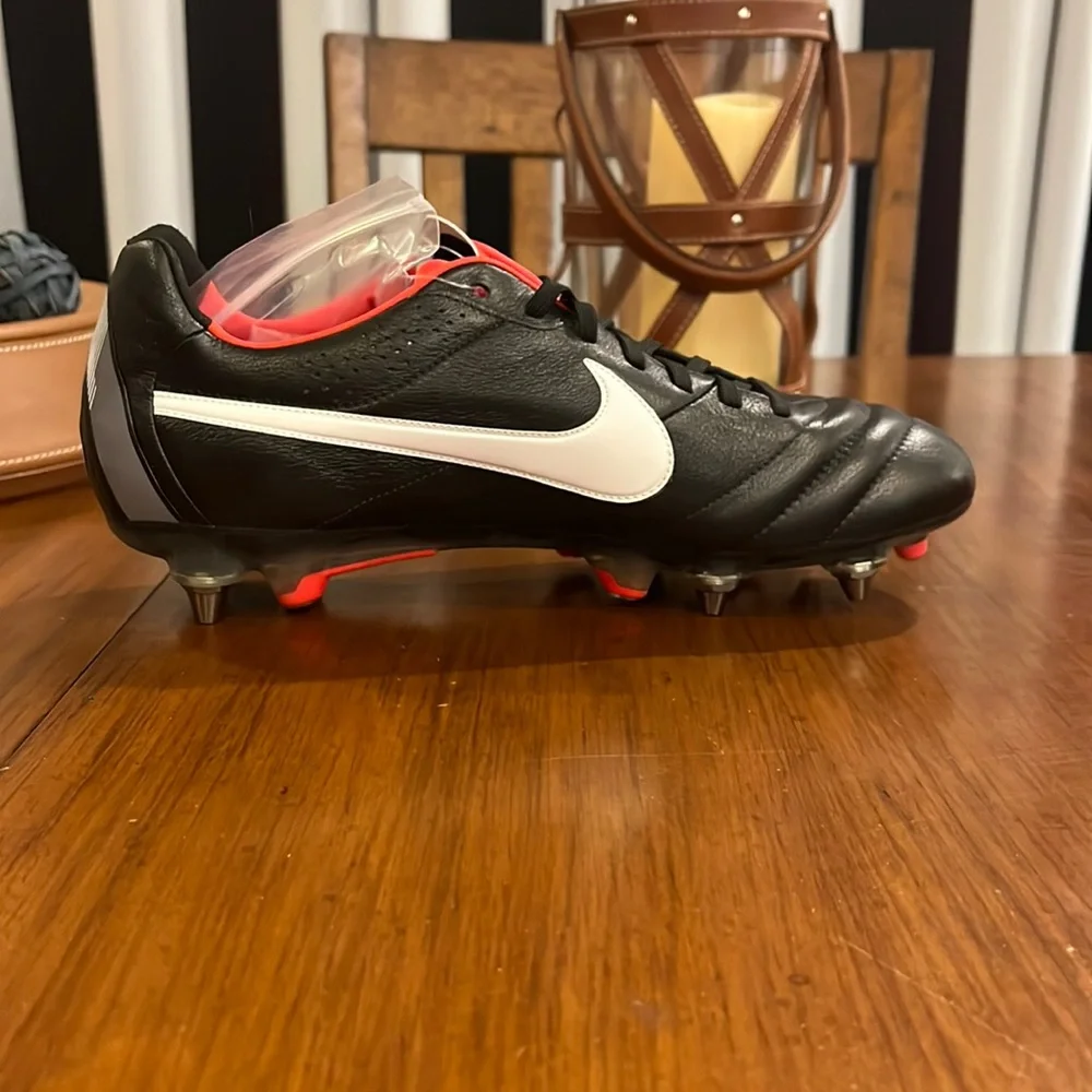 Nike Tiempo Legend IV SG Pro Soccer Cleats Shoes 509041 010 Made Bosnia Mens 6
